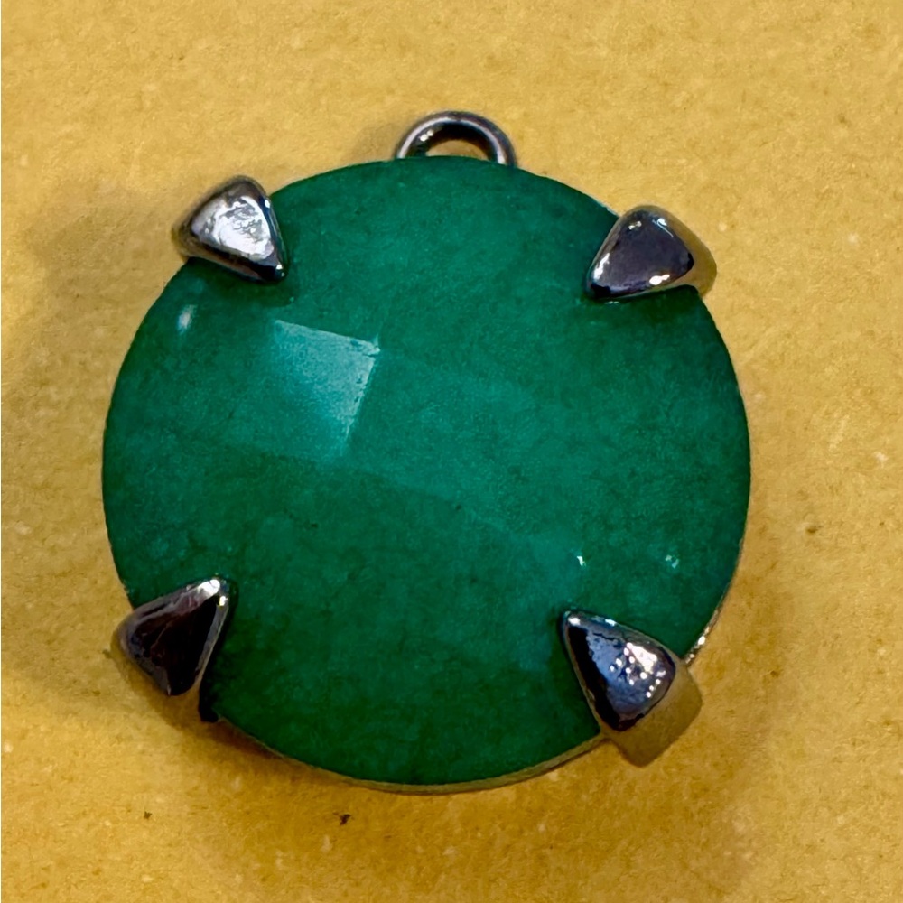 Pendants - 2 - silver tone (not 925) - white long crystal & round green. - Picture 4 of 7